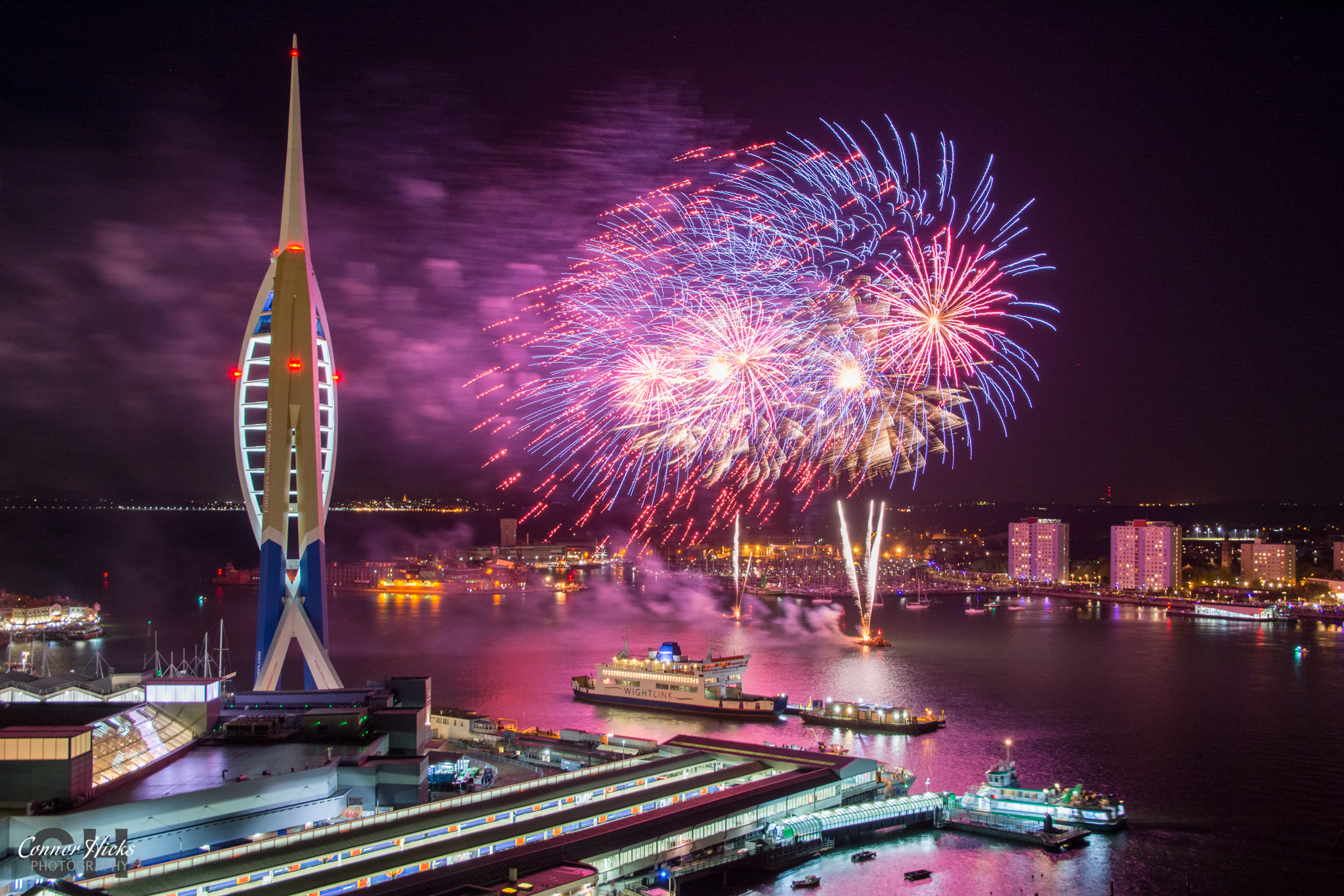 Gunwharf-fireworks-display-2016